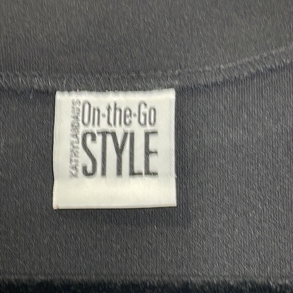 Kathy Landau’s On The Go Style - Picture 3 of 4